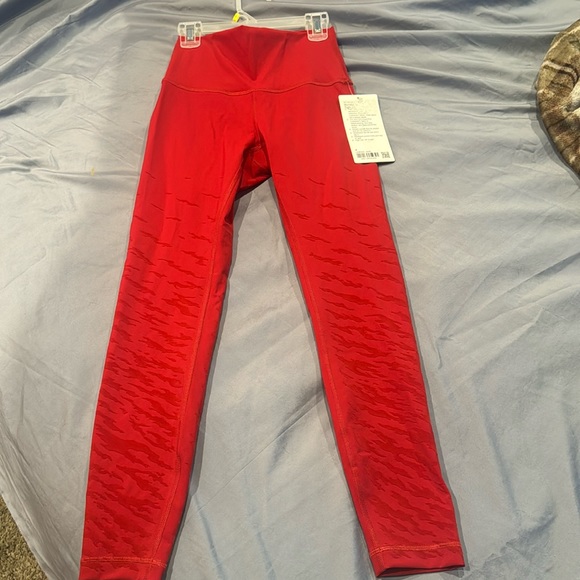 Lunar Wunder under lululemon - Picture 1 of 6